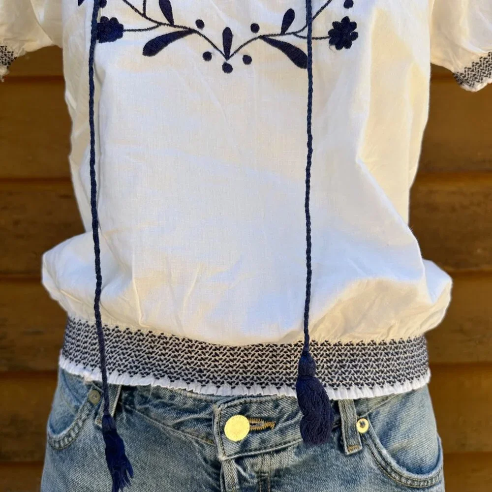 Francesca’s White With Blue Floral Embroidery Shirt Size S - Picture 6 of 10